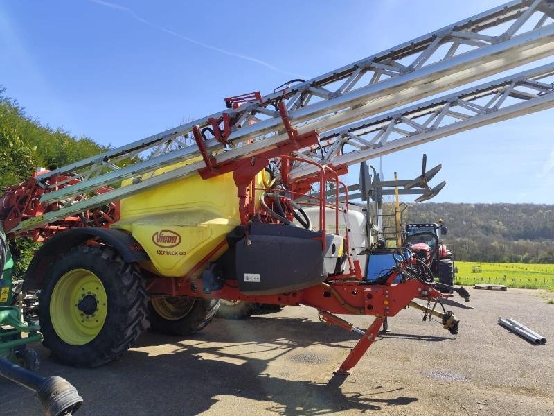 Feldspritze du type Vicon IXTRACK, Gebrauchtmaschine en FRONCLES (Photo 1)