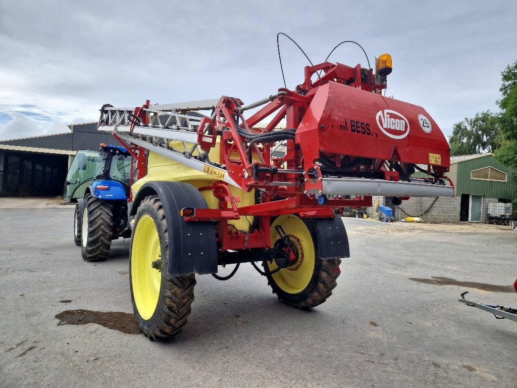 Feldspritze типа Vicon Xtrack C40, Gebrauchtmaschine в COULVAIN (Фотография 2)