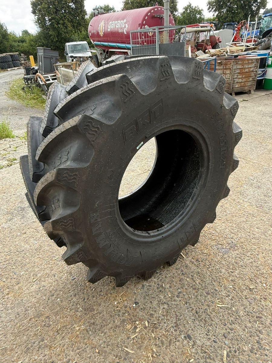 Felge du type BKT Agri Max 540 / 65 R24, Gebrauchtmaschine en Nieheim Kreis Höxter (Photo 2)