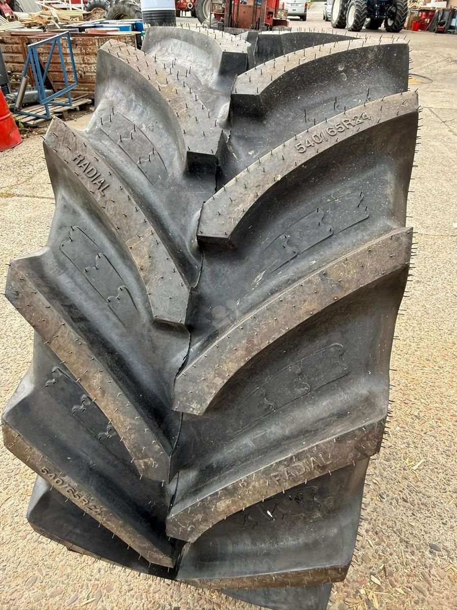 Felge du type BKT Agri Max 540 / 65 R24, Gebrauchtmaschine en Nieheim Kreis Höxter (Photo 3)