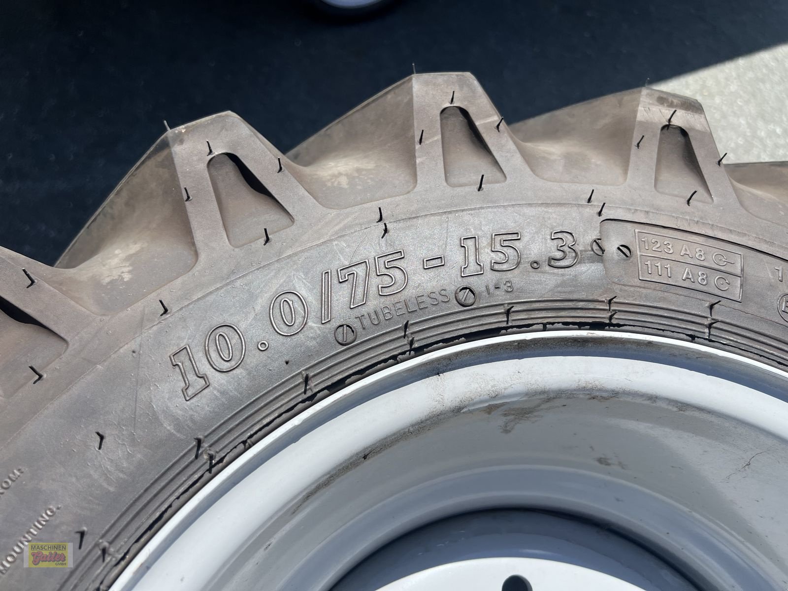 Felge typu BKT Kompletträder 10.0/75-15.3 AS-Profil, Neumaschine v Kötschach (Obrázek 2)