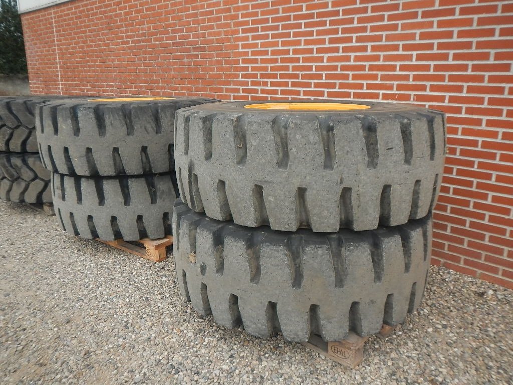 Felge des Typs Bridgestone 20.5R25 20.5R25 - D259, Gebrauchtmaschine in Aabenraa (Bild 3)