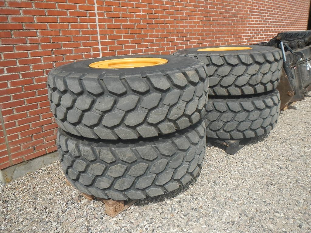 Felge des Typs Bridgestone 20.5R25 D257, Gebrauchtmaschine in Aabenraa (Bild 2)