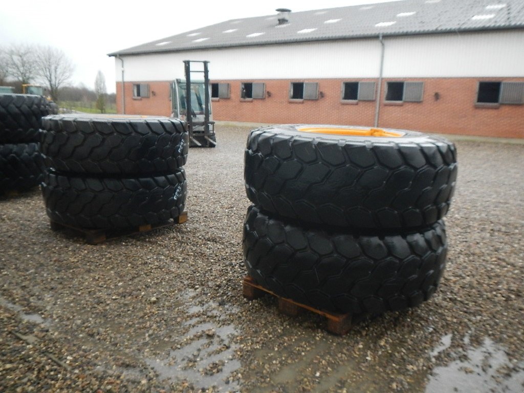 Felge des Typs Bridgestone 20.5R25 D273, Gebrauchtmaschine in Aabenraa (Bild 3)