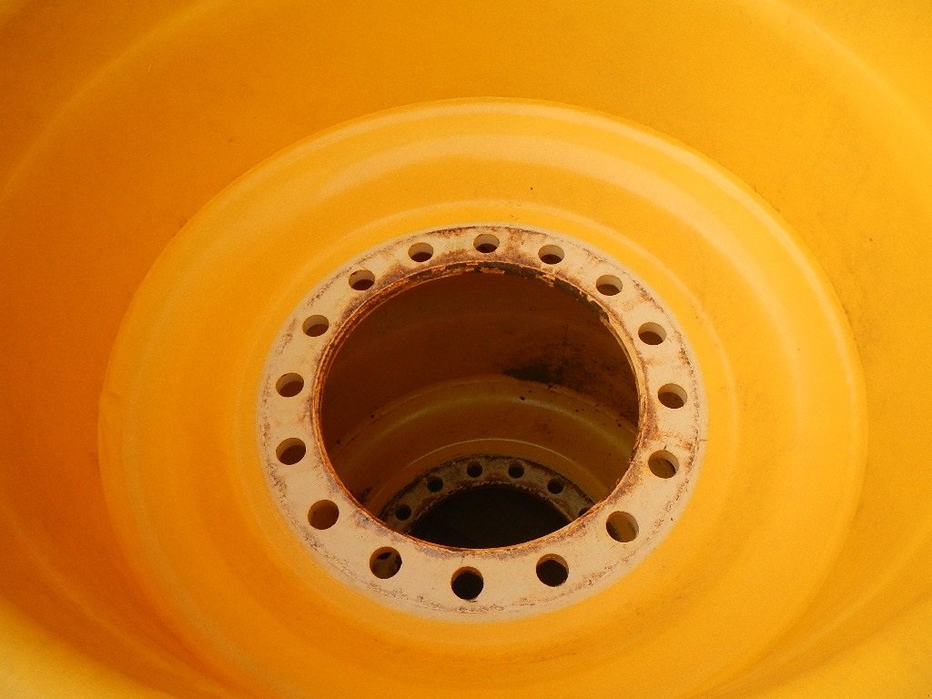 Felge des Typs Bridgestone 20.5R25 D304, Gebrauchtmaschine in Aabenraa (Bild 11)