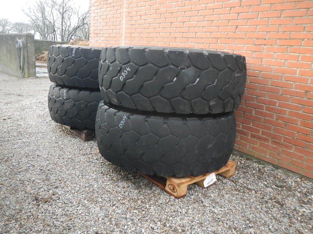 Felge des Typs Bridgestone 20.5R25 D304, Gebrauchtmaschine in Aabenraa (Bild 7)
