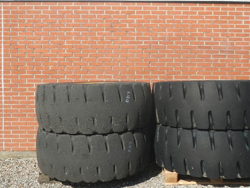 Felge des Typs Bridgestone 20.5R25, Gebrauchtmaschine in Aabenraa (Bild 1)
