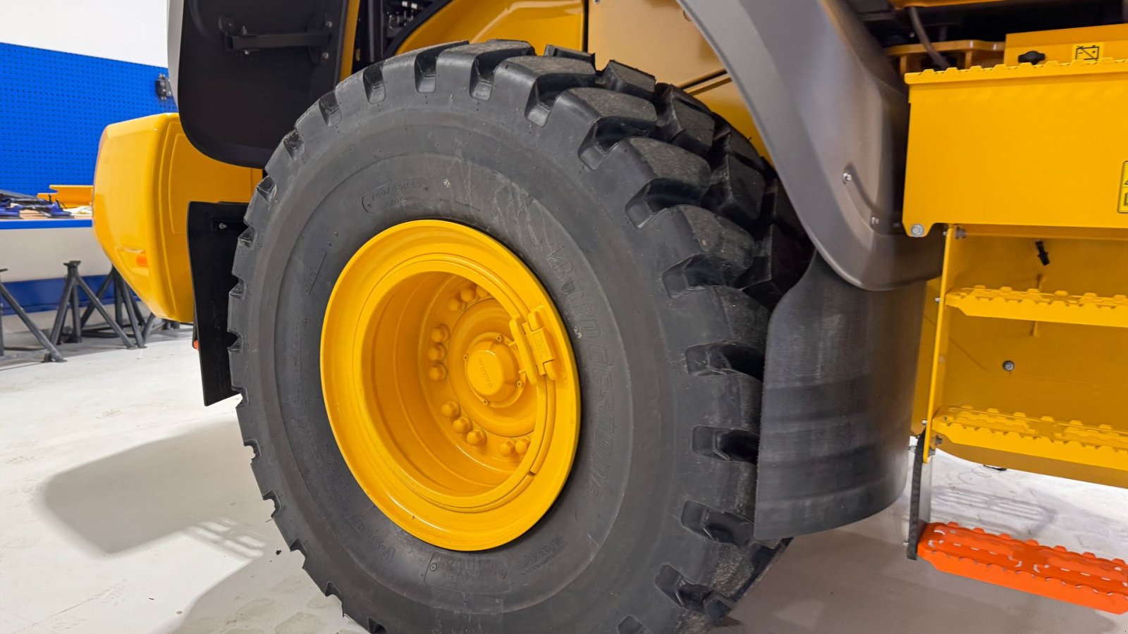 Felge des Typs Bridgestone 750/65R25 4 STK FABRIKSNYE TIL VOLVO L110 OG L120!, Gebrauchtmaschine in Nørager (Bild 3)