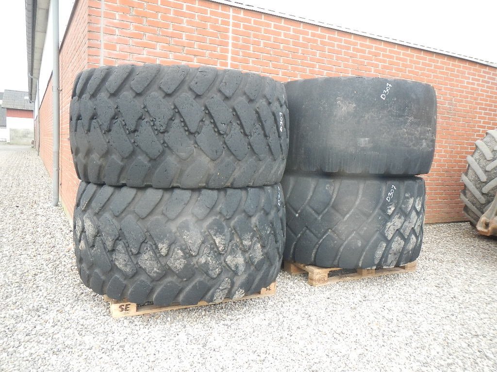 Felge des Typs Bridgestone 750/65R25 D307, Gebrauchtmaschine in Aabenraa (Bild 2)