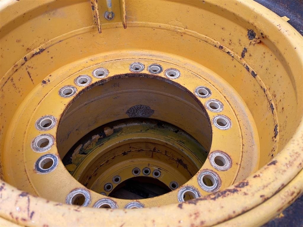 Felge des Typs Bridgestone 750/65R25 D307, Gebrauchtmaschine in Aabenraa (Bild 7)