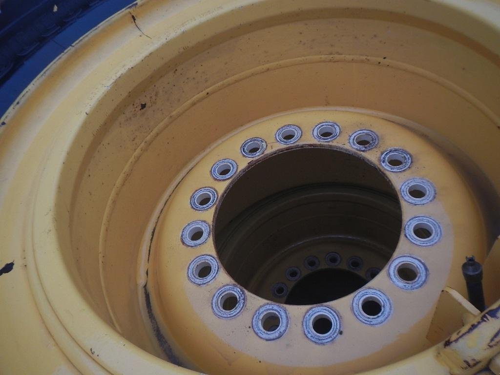 Felge des Typs Bridgestone V-Steel L-Traction Radial 650/65R25 - D219, Gebrauchtmaschine in Aabenraa (Bild 4)