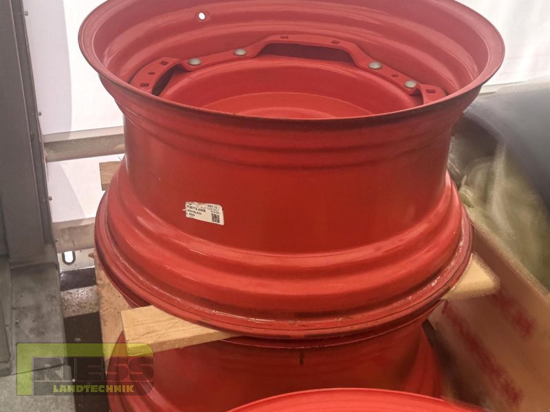 Felge des Typs CLAAS 16x30" Felge 8-Loch Ringverstellfelge, Neumaschine in Homberg/Ohm - Maulbach (Bild 1)