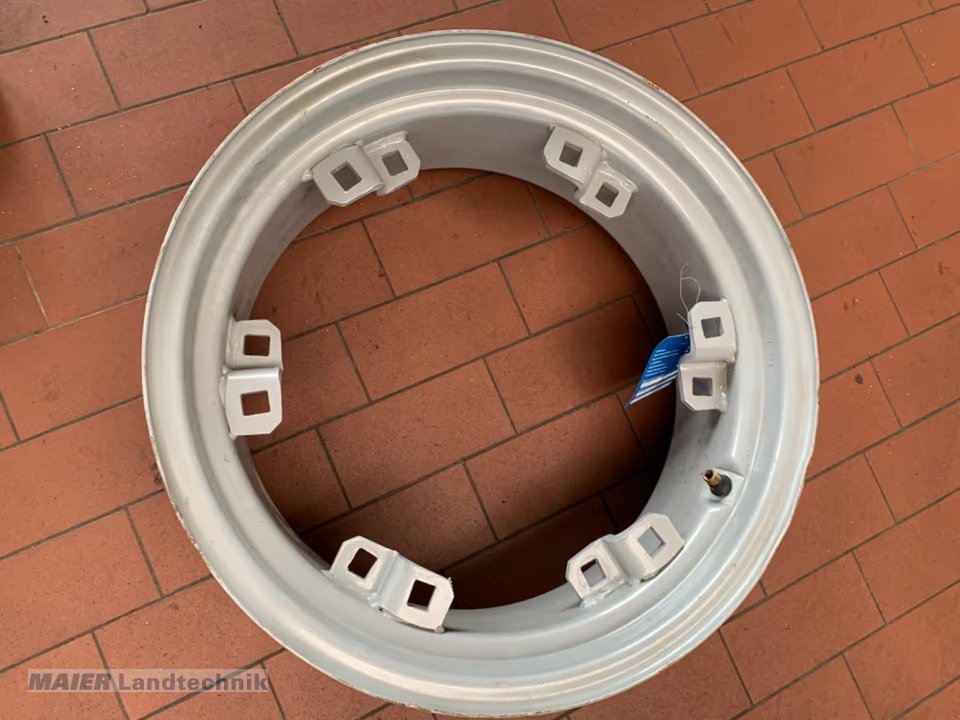 Felge des Typs Deutz-Fahr Felgenring 0.012.9286.4/01, gebraucht in Dieterskirchen (Bild 2)