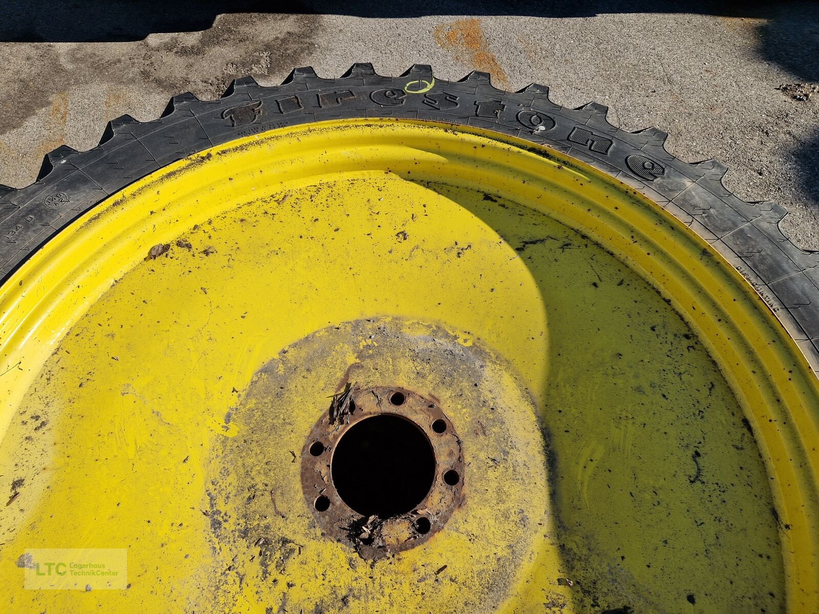 Felge des Typs Firestone 230/95R44, Gebrauchtmaschine in Korneuburg (Bild 2)