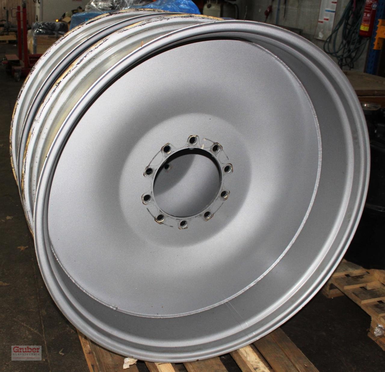 Felge des Typs Grasdorf 2 Stück Felgen W 13 x 46, Neumaschine in Leipzig OT Engelsdorf (Bild 1)