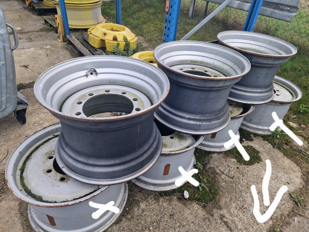 Felge des Typs Kramer 15x24 8/221/275 B3, Gebrauchtmaschine in Neubrandenburg (Bild 1)