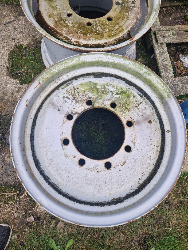 Felge des Typs Kramer 15x24 8/221/275 B3, Gebrauchtmaschine in Neubrandenburg (Bild 2)