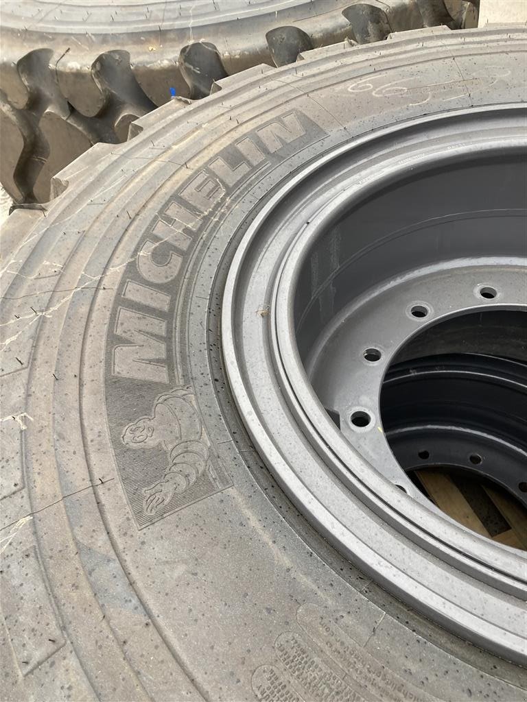 Felge typu Michelin 20.5R25 Fabriksny dæk fra Case 621., Gebrauchtmaschine w Aalborg SV (Zdjęcie 3)