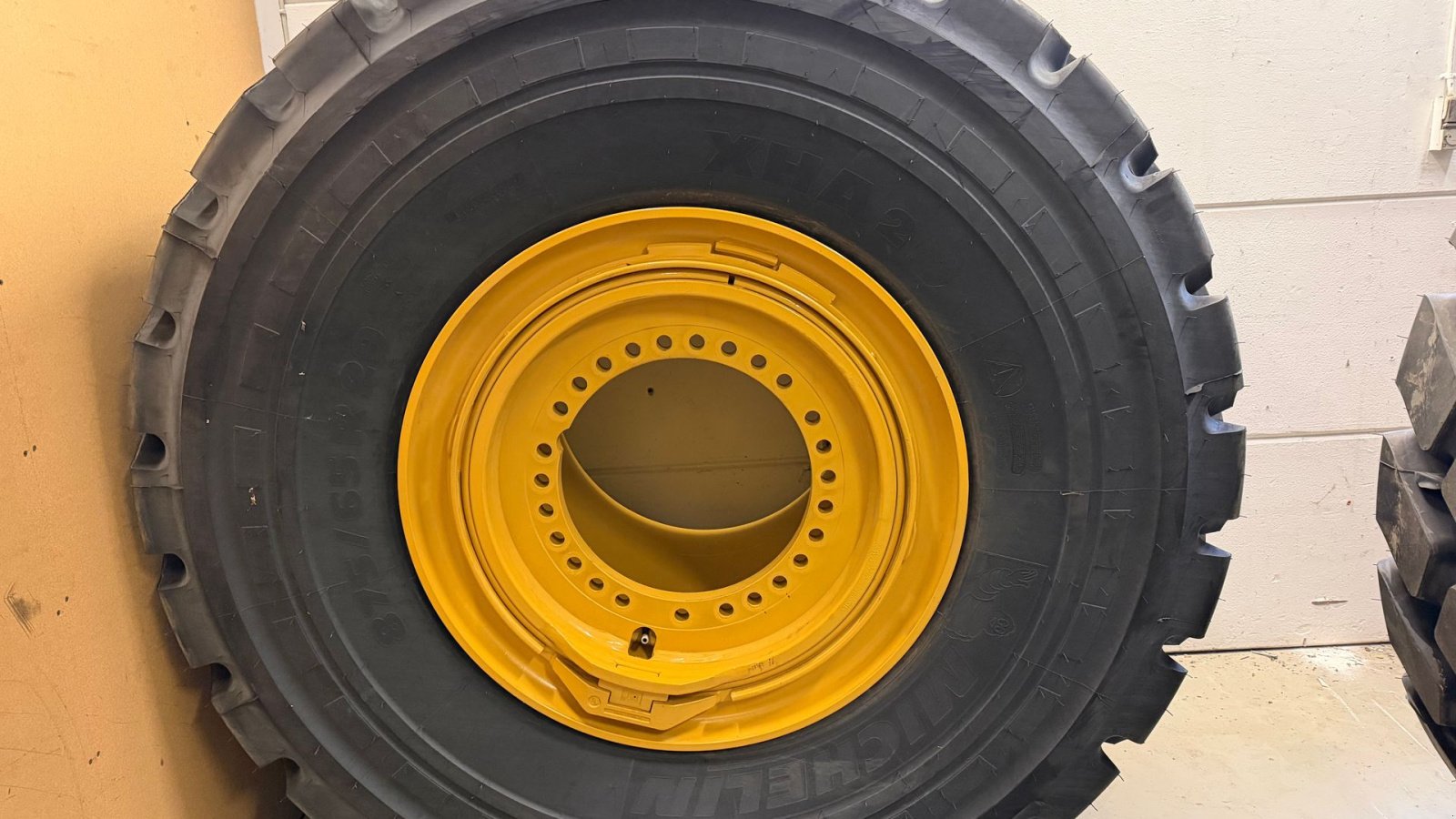 Felge a típus Michelin 875/65R29, Gebrauchtmaschine ekkor: Brørup (Kép 1)