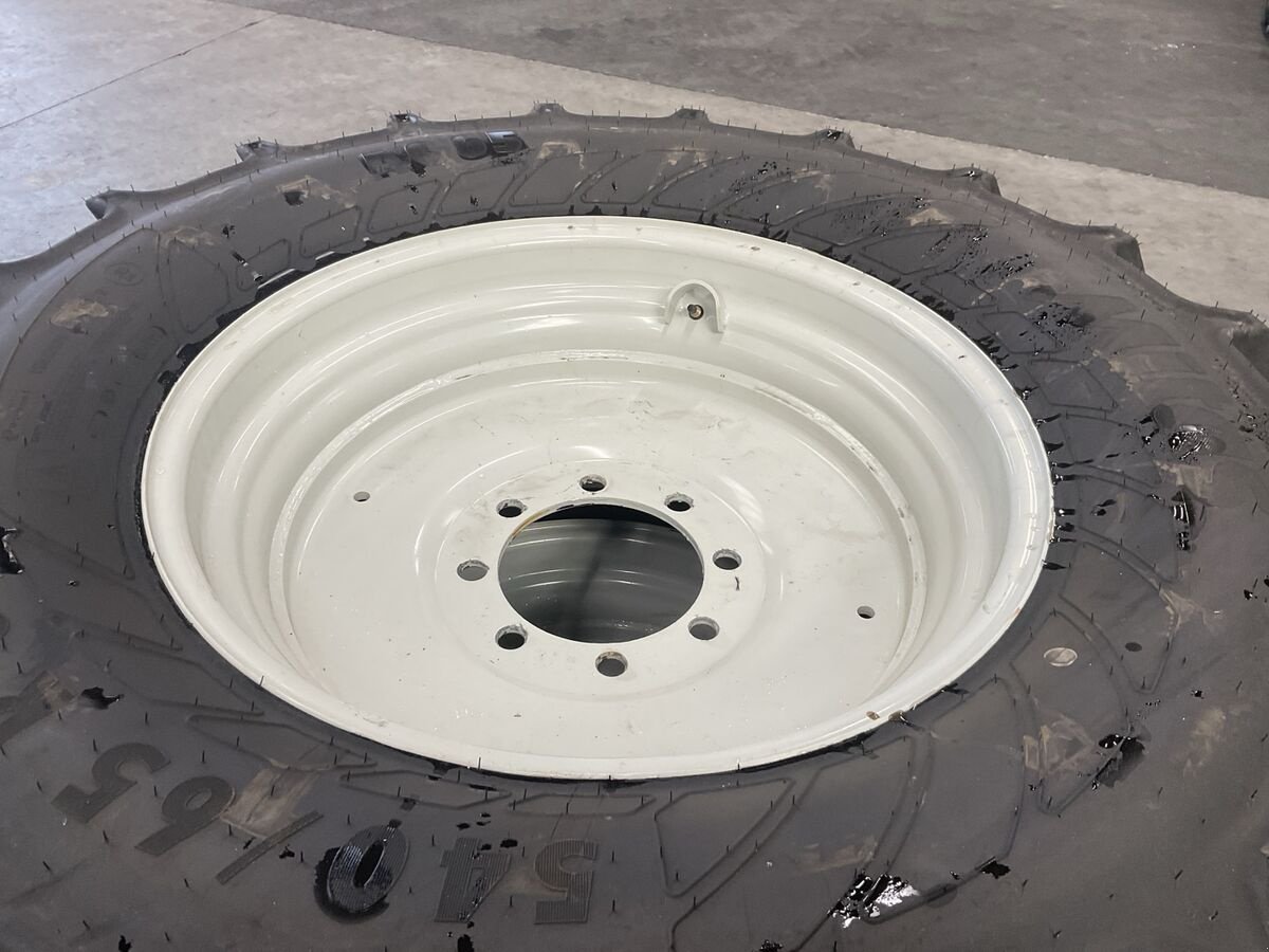 Felge des Typs Mitas Lindner 540/65-R30 und 440/65R20, Vorführmaschine in Zwettl (Bild 11)