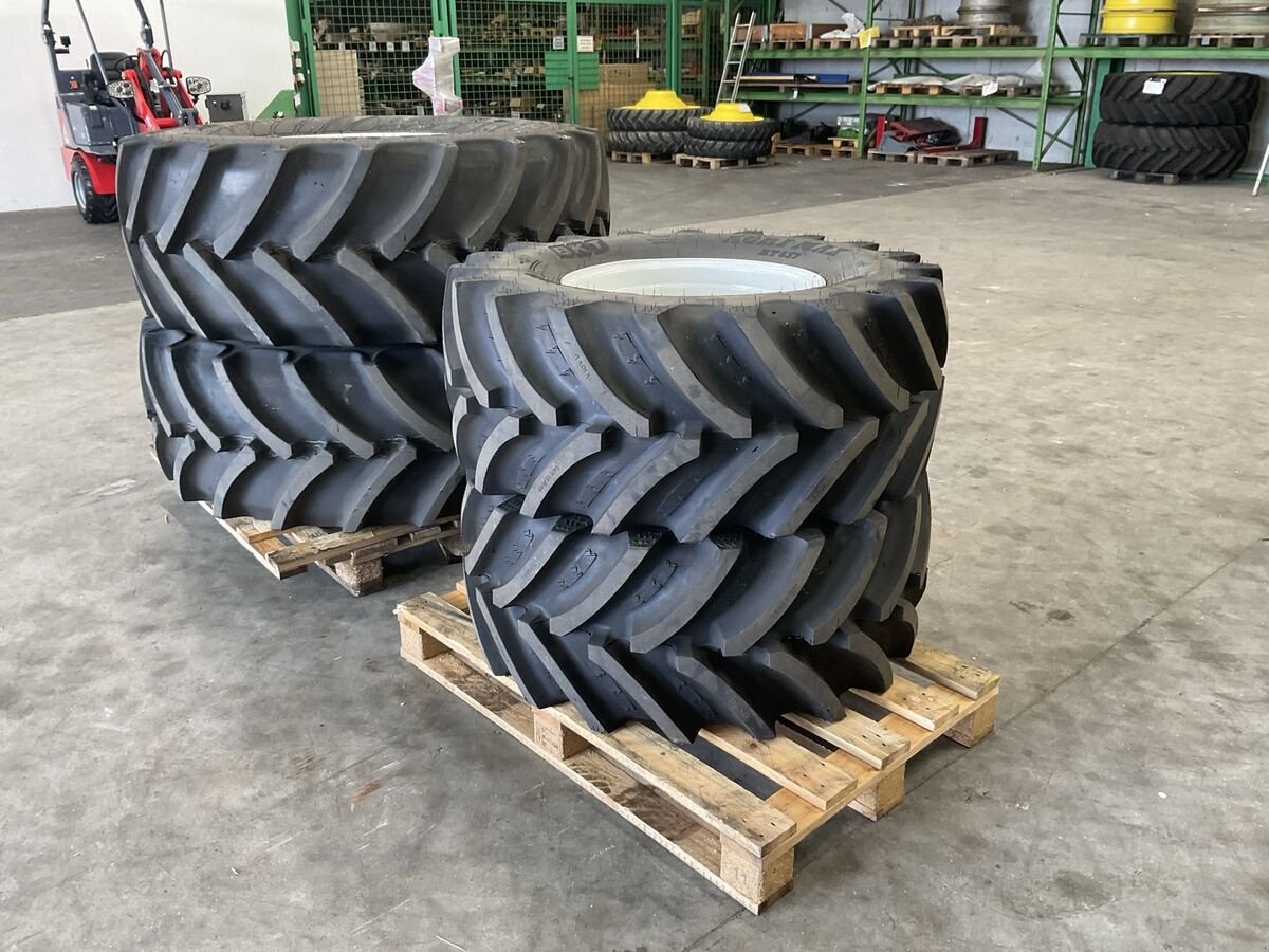 Felge des Typs Mitas Lindner 540/65-R30 und 440/65R20, Vorführmaschine in Zwettl (Bild 8)