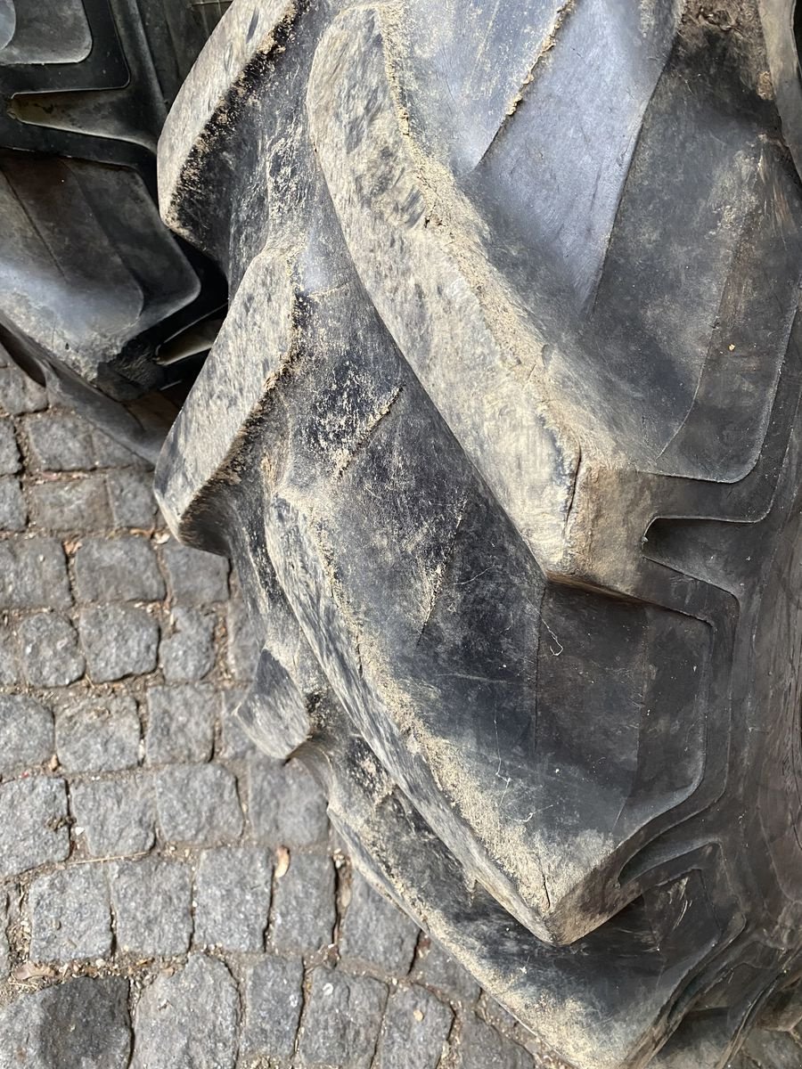 Felge des Typs Pirelli Zwillingsräder 14,9 R 28, Gebrauchtmaschine in Ebensee (Bild 7)