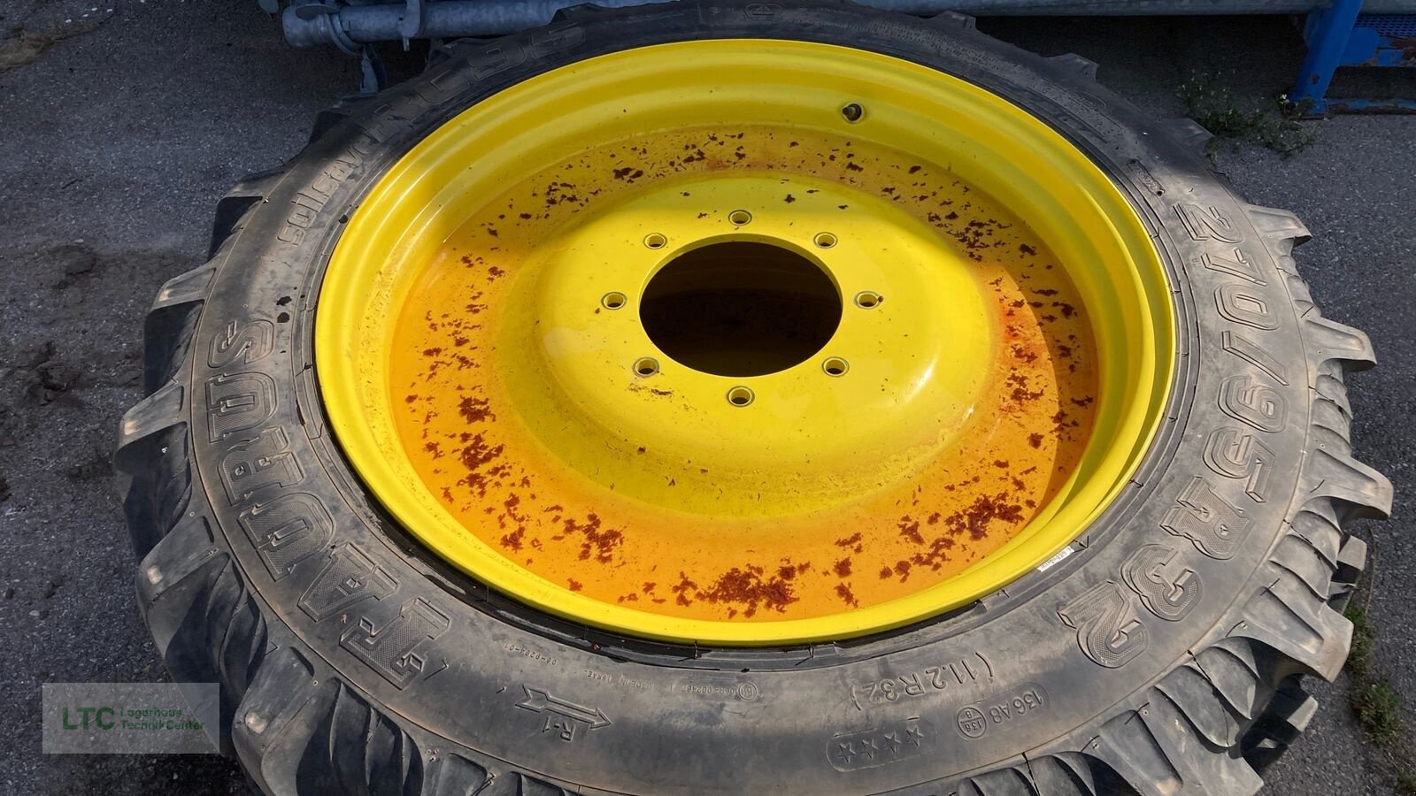 Felge des Typs Sonstige 270/95R32 u. 270/95R48, Gebrauchtmaschine in Eggendorf (Bild 1)