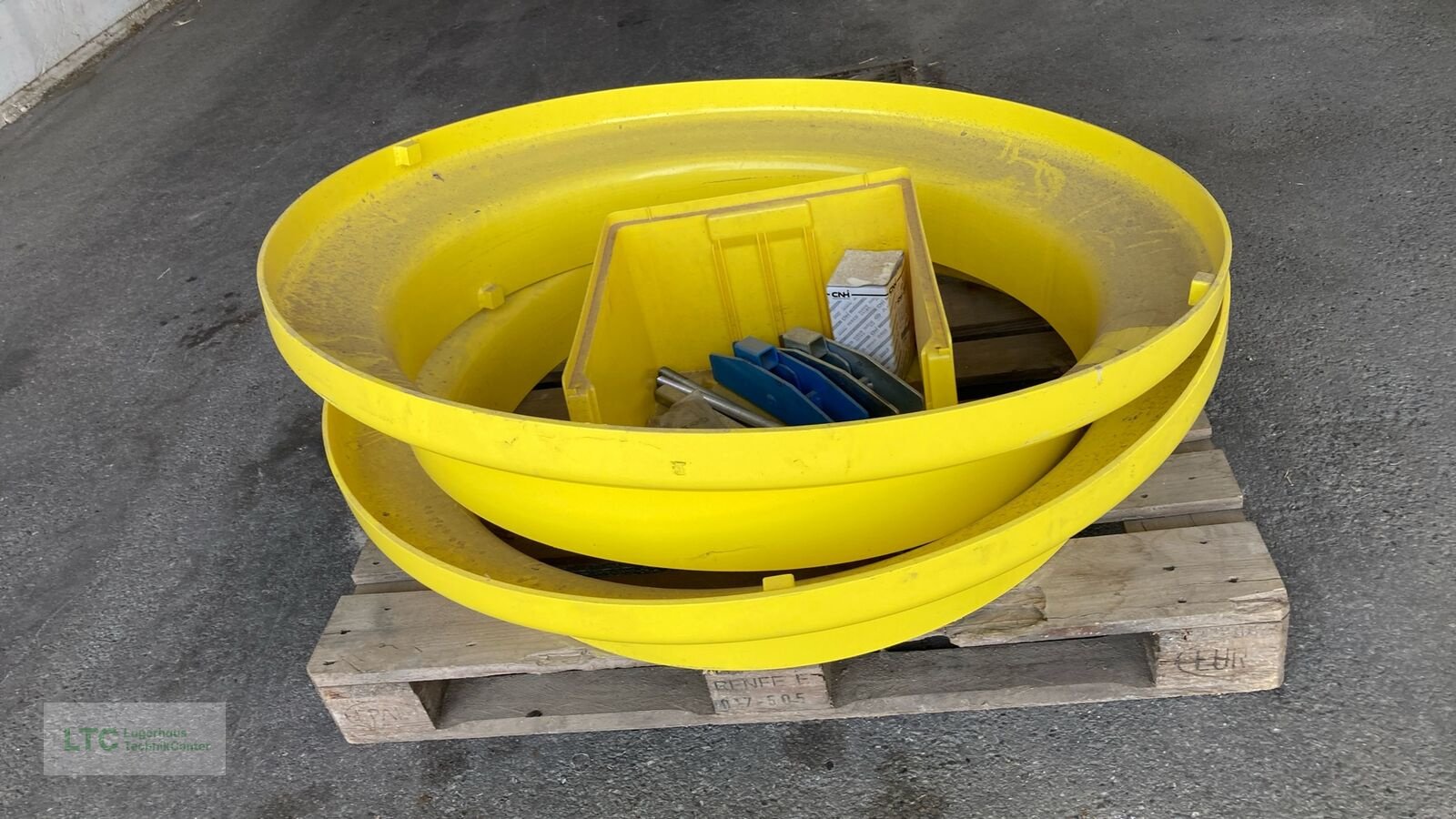 Felge des Typs Sonstige 270/95R32 u. 270/95R48, Gebrauchtmaschine in Eggendorf (Bild 10)