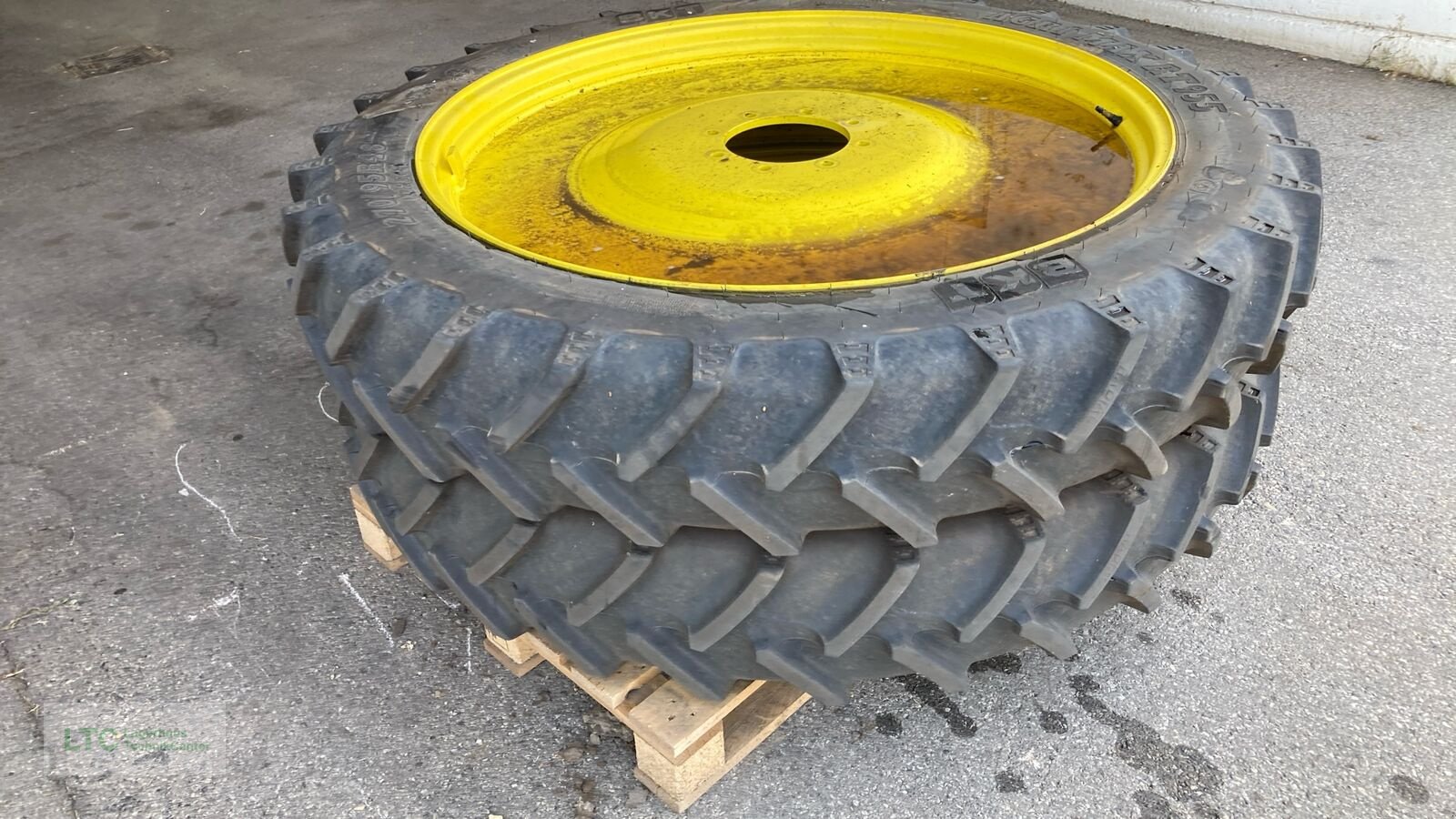 Felge des Typs Sonstige 270/95R32 u. 270/95R48, Gebrauchtmaschine in Eggendorf (Bild 4)