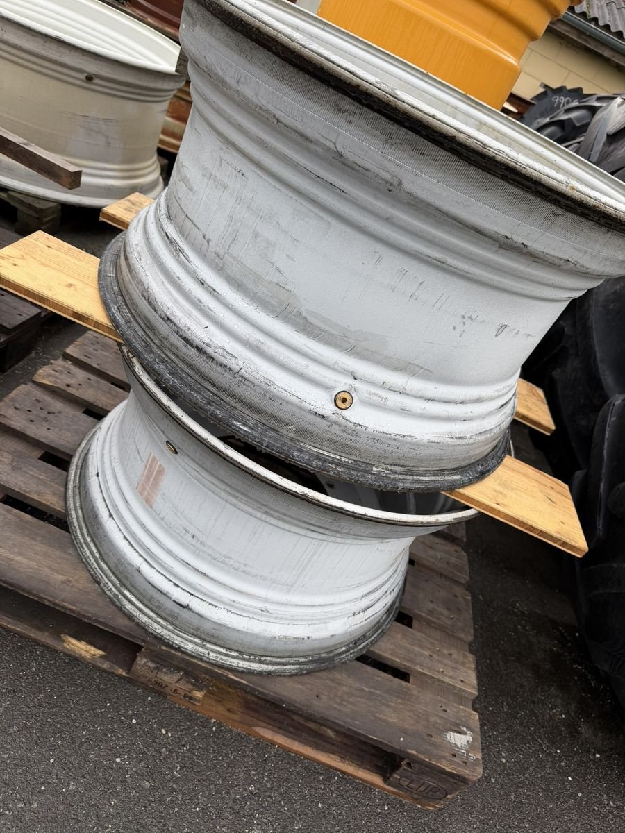 Felge Türe ait Sonstige 2x Felge 16x30  zu Case CVX185, Gebrauchtmaschine içinde Göpfritz (resim 4)