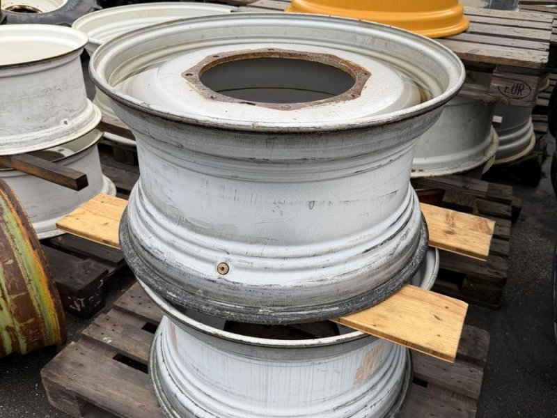 Felge des Typs Sonstige 2x Felge 16x30  zu Case CVX185, Gebrauchtmaschine in Göpfritz (Bild 1)