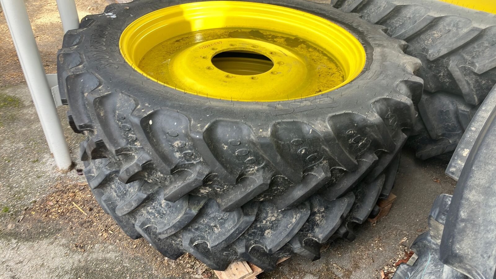 Felge типа Sonstige 380/90R50 und 320/85R38, Gebrauchtmaschine в Zwettl (Фотография 1)