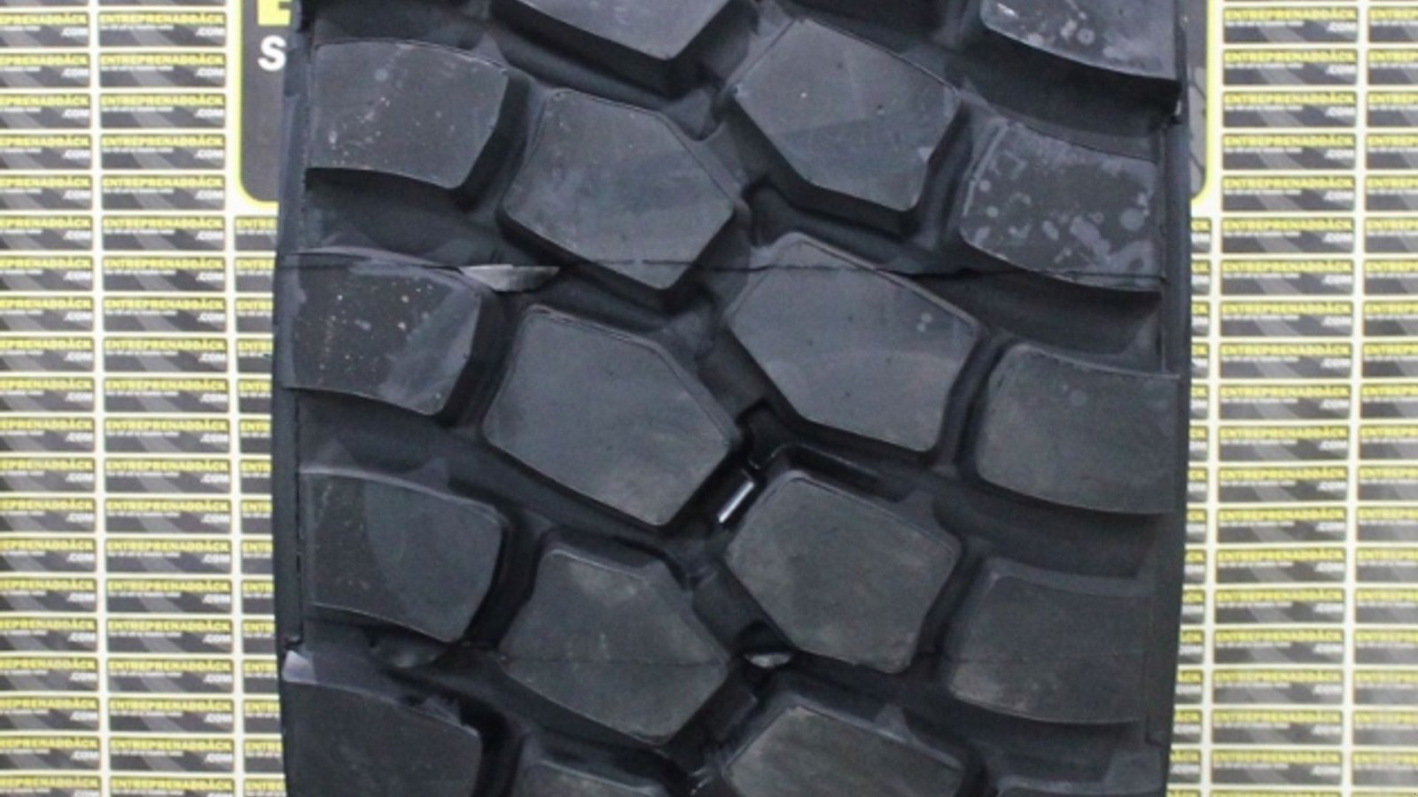 Felge Türe ait Sonstige Advance 875/65R29 GLR06 L3/E3+ – komplette hjul eller løse dæk til læssemaskiner, Gebrauchtmaschine içinde Gävle (resim 2)