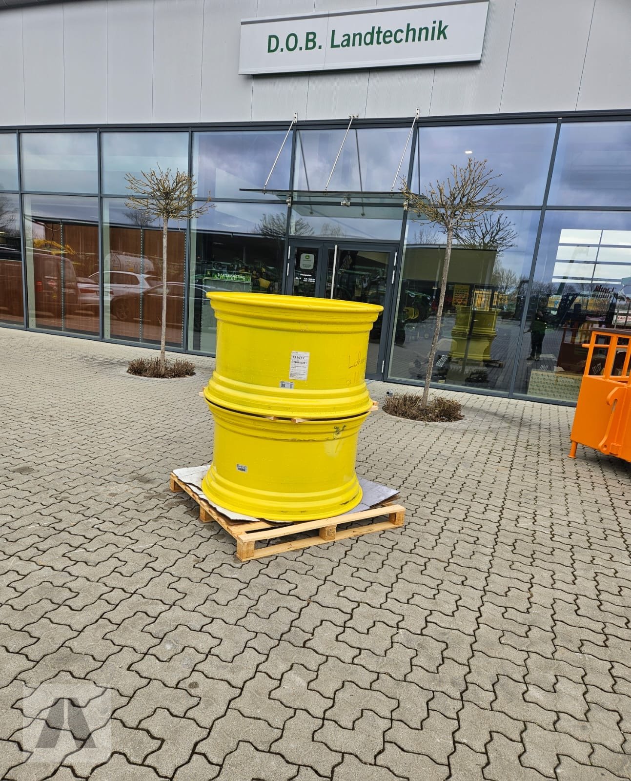 Felge Türe ait Sonstige DW 23x42 John Deere 8 Loch 2 Stück, Neumaschine içinde Langweid am Lech (resim 1)