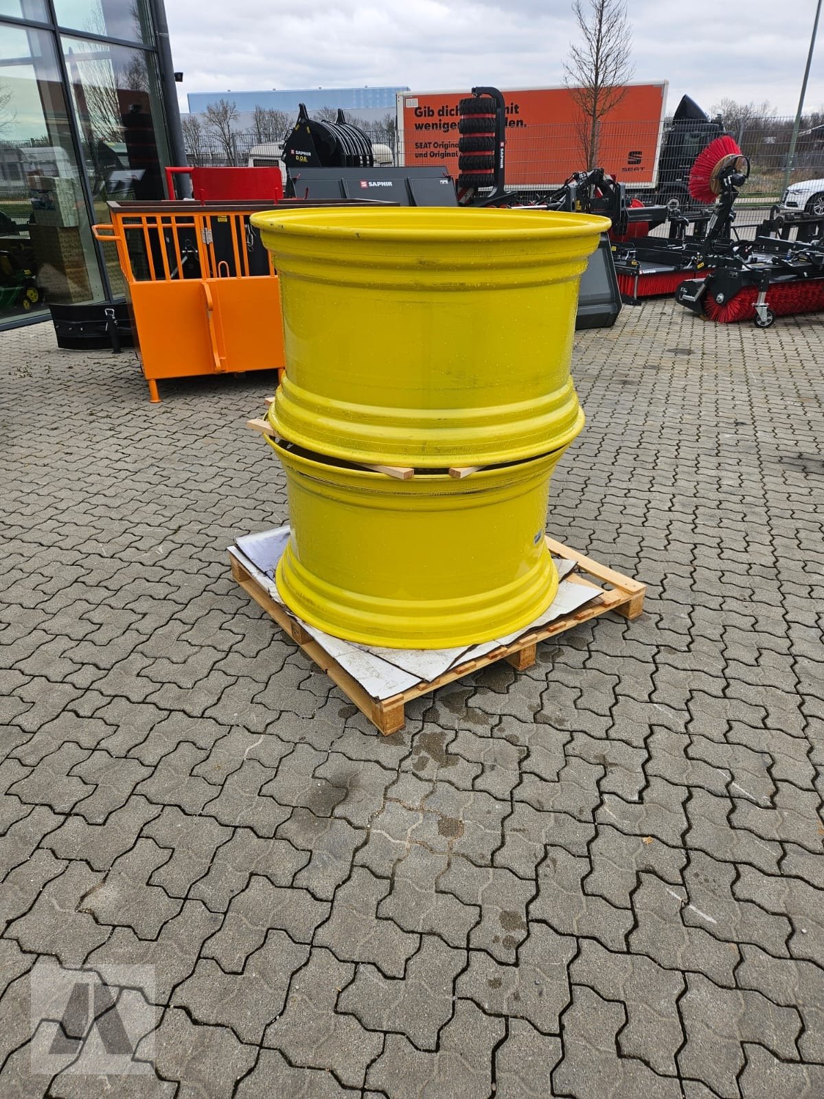 Felge Türe ait Sonstige DW 23x42 John Deere 8 Loch 2 Stück, Neumaschine içinde Langweid am Lech (resim 2)