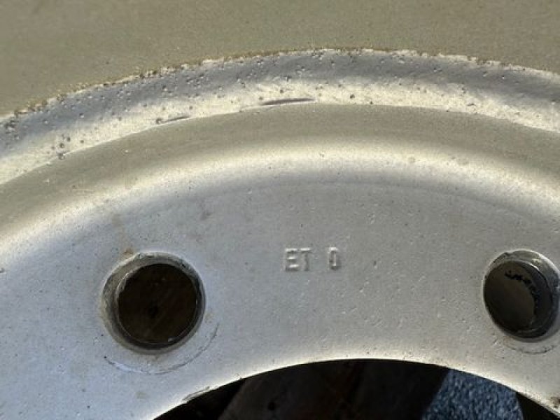 Felge des Typs Sonstige Felgen 16x17 ET0 8-Loch zu 505/50R17, gebraucht, Gebrauchtmaschine in Tamsweg (Bild 10)