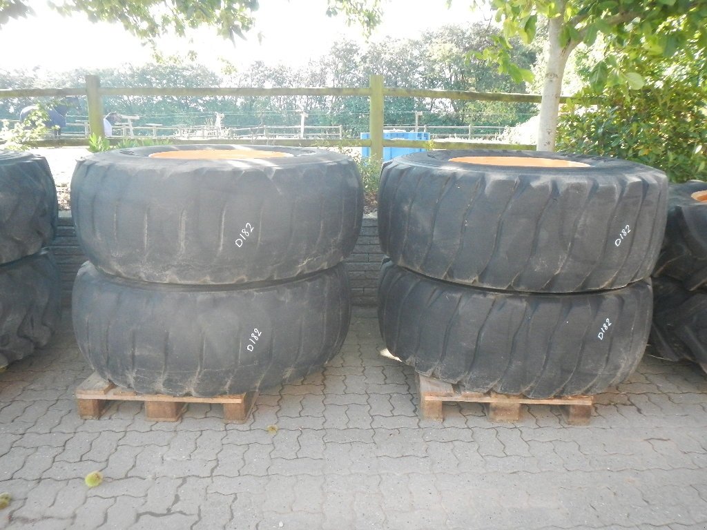 Felge tip Sonstige Pirelli 20.5R25 - D182, Gebrauchtmaschine in Aabenraa (Poză 2)