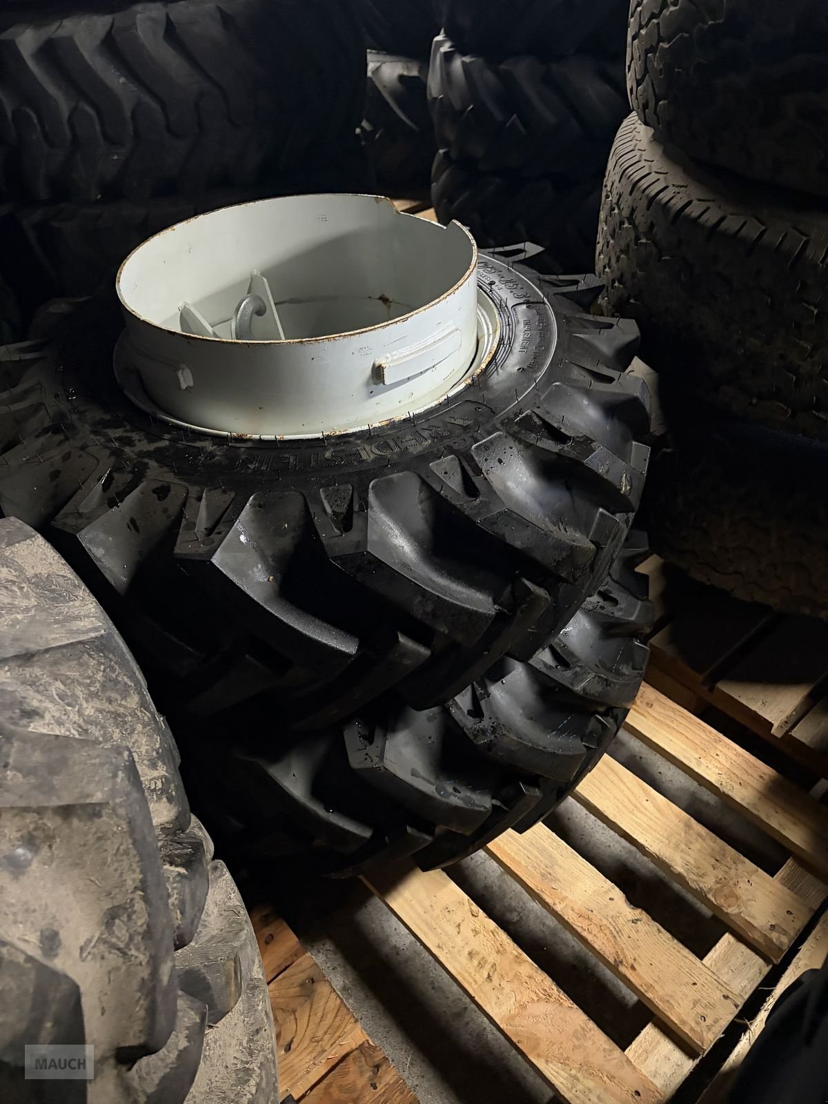 Felge tip Sonstige Zwillingsreifen 10/75-15.3AS neuwertig, Gebrauchtmaschine in Burgkirchen (Poză 2)