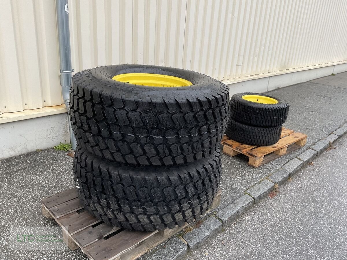 Felge des Typs Titan 27x10.50-15  -  44x18.00-20, Neumaschine in Kalsdorf (Bild 1)