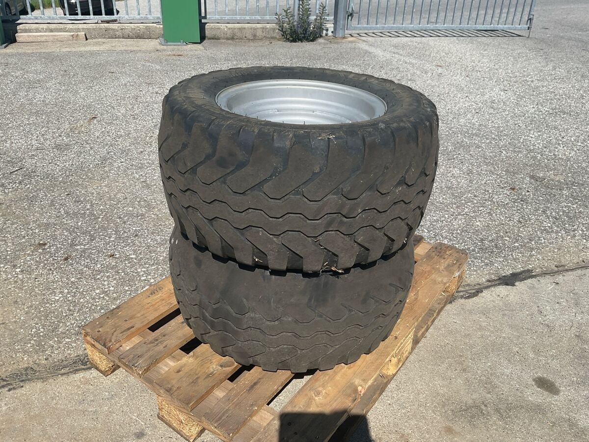 Felge des Typs Vredestein 340/55-16, Gebrauchtmaschine in Zwettl (Bild 1)