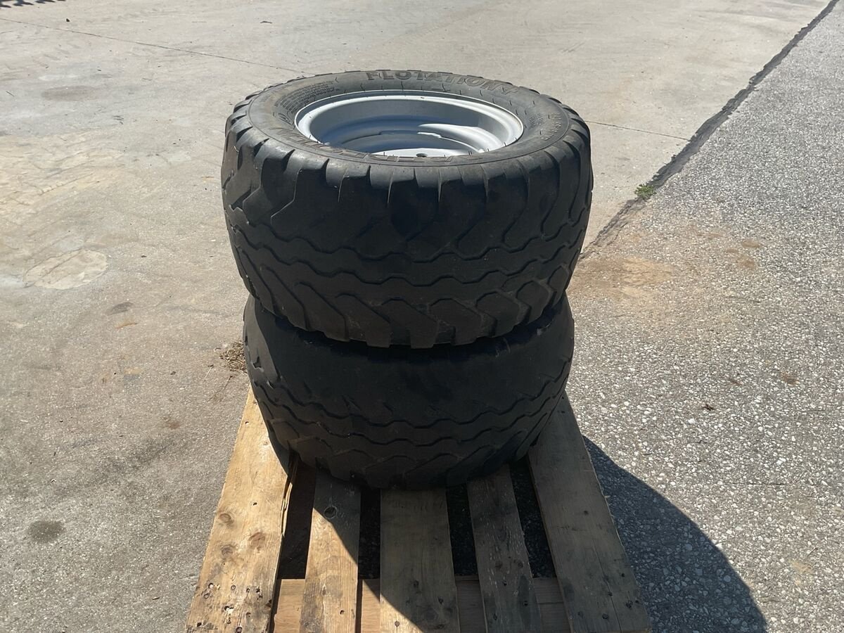 Felge des Typs Vredestein 340/55-16, Gebrauchtmaschine in Zwettl (Bild 4)