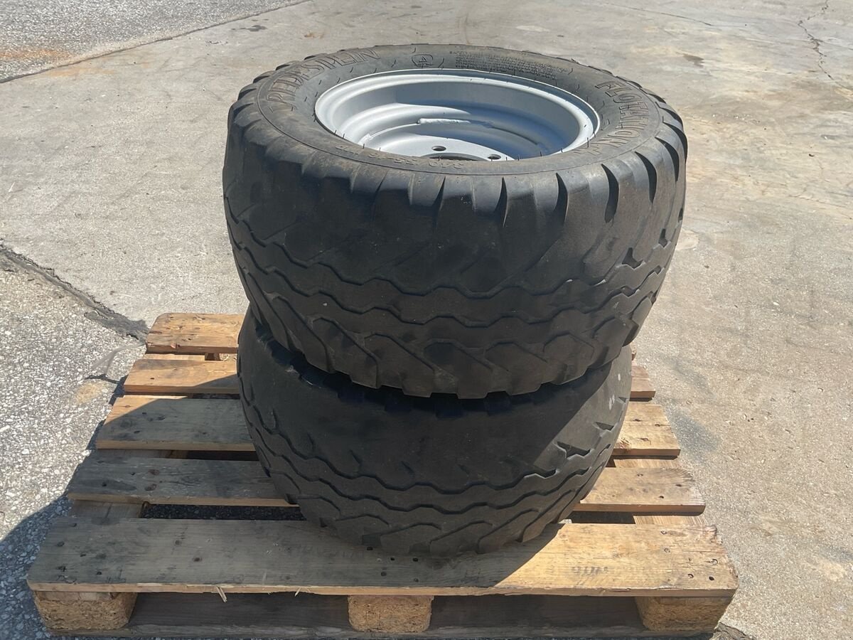 Felge des Typs Vredestein 340/55-16, Gebrauchtmaschine in Zwettl (Bild 7)
