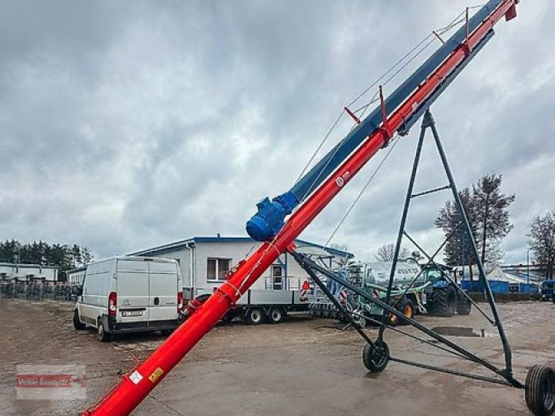 Förderanlage of the type POM Augustów T 447/1 Überladeschnecke 8 m fahrbar, Neumaschine in Ostheim/Rhön (Picture 1)