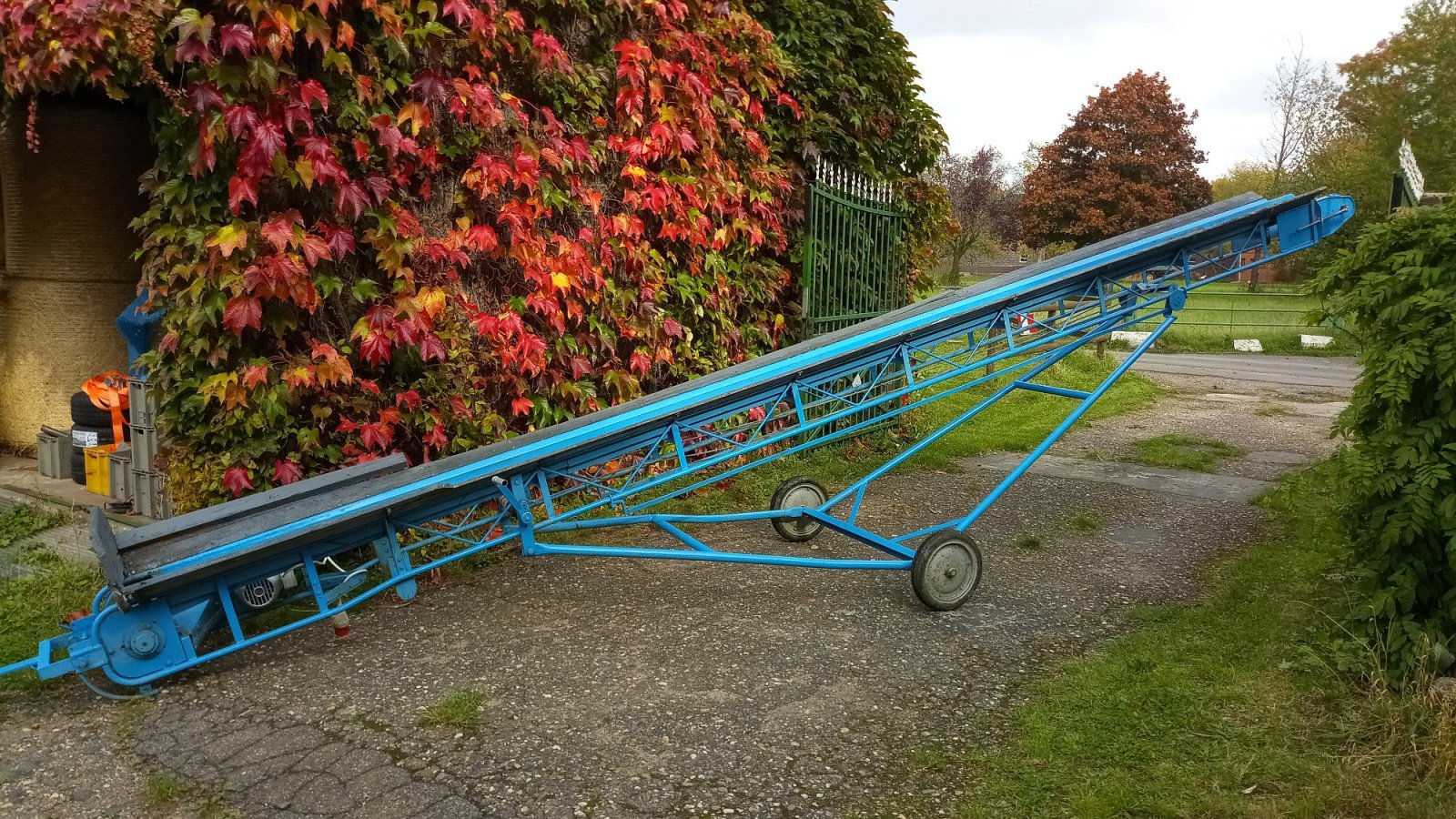 Fördertechnik  Türe ait westbrock Förderband Gurtförderband Hackschnitzel Kaminholz Pellets Gemüse-Förderband, Gebrauchtmaschine içinde Kaarst (resim 1)