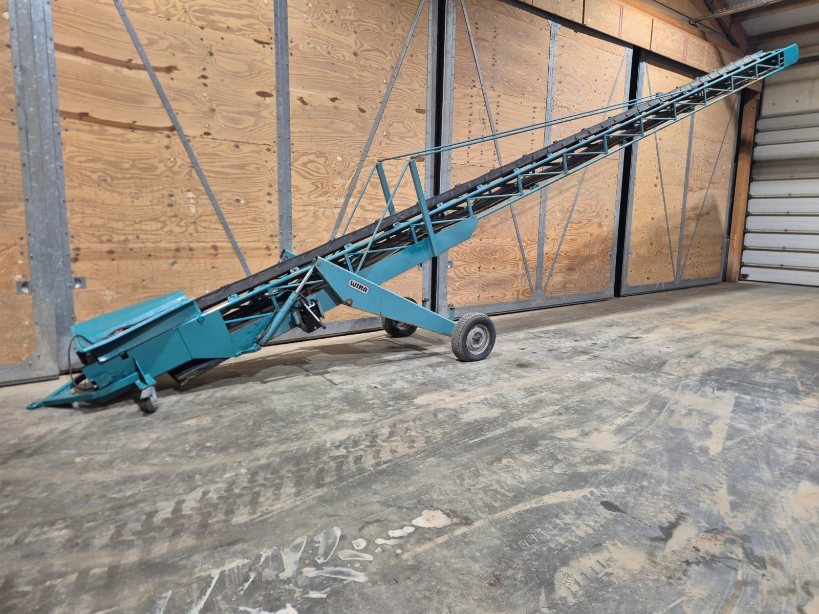 Fördertechnik  Türe ait WIRA FÖRDERBAND 13M länge Muldenband Haldenband Förderband 13m, Gebrauchtmaschine içinde Rinkam (resim 2)