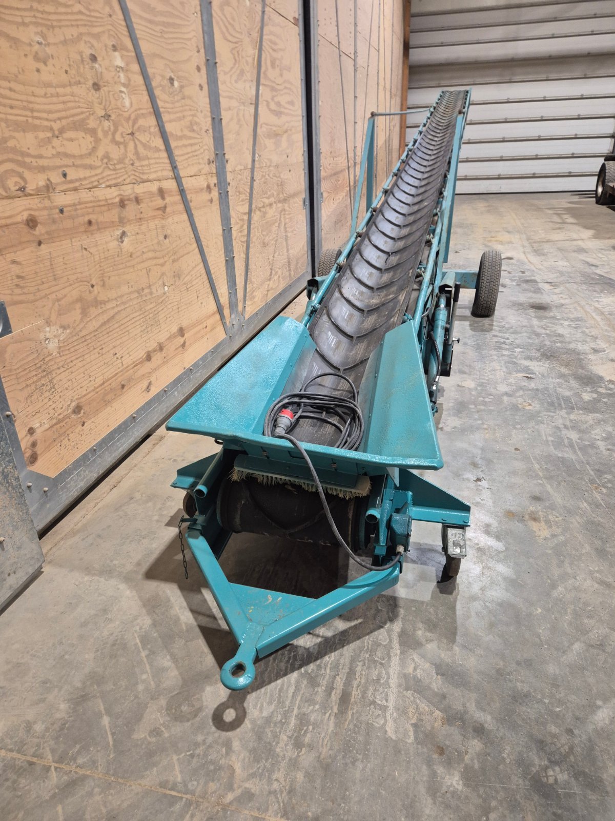 Fördertechnik  Türe ait WIRA FÖRDERBAND 13M länge Muldenband Haldenband Förderband 13m, Gebrauchtmaschine içinde Rinkam (resim 3)