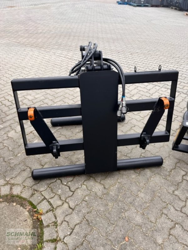 Folienballenzange of the type Alö TOPGRIP, Neumaschine in Woltersdorf (Picture 2)