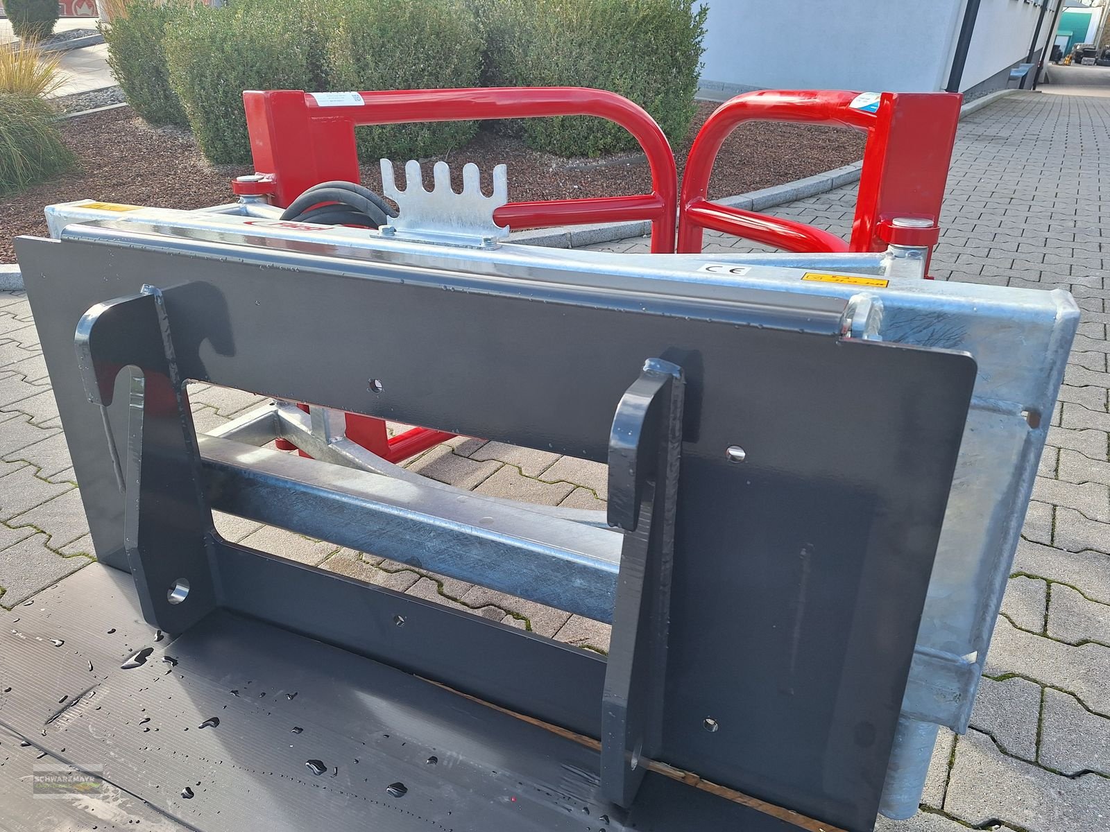 Folienballenzange of the type Fliegl AgroCenter Ballenzange WM-HV, Neumaschine in Aurolzmünster (Picture 9)