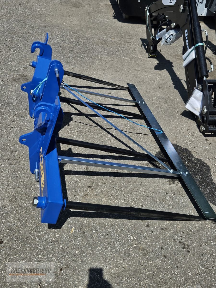 Folienballenzange des Typs Göweil Ballentransportdorn doppelt, Neumaschine in Altenfelden (Bild 2)