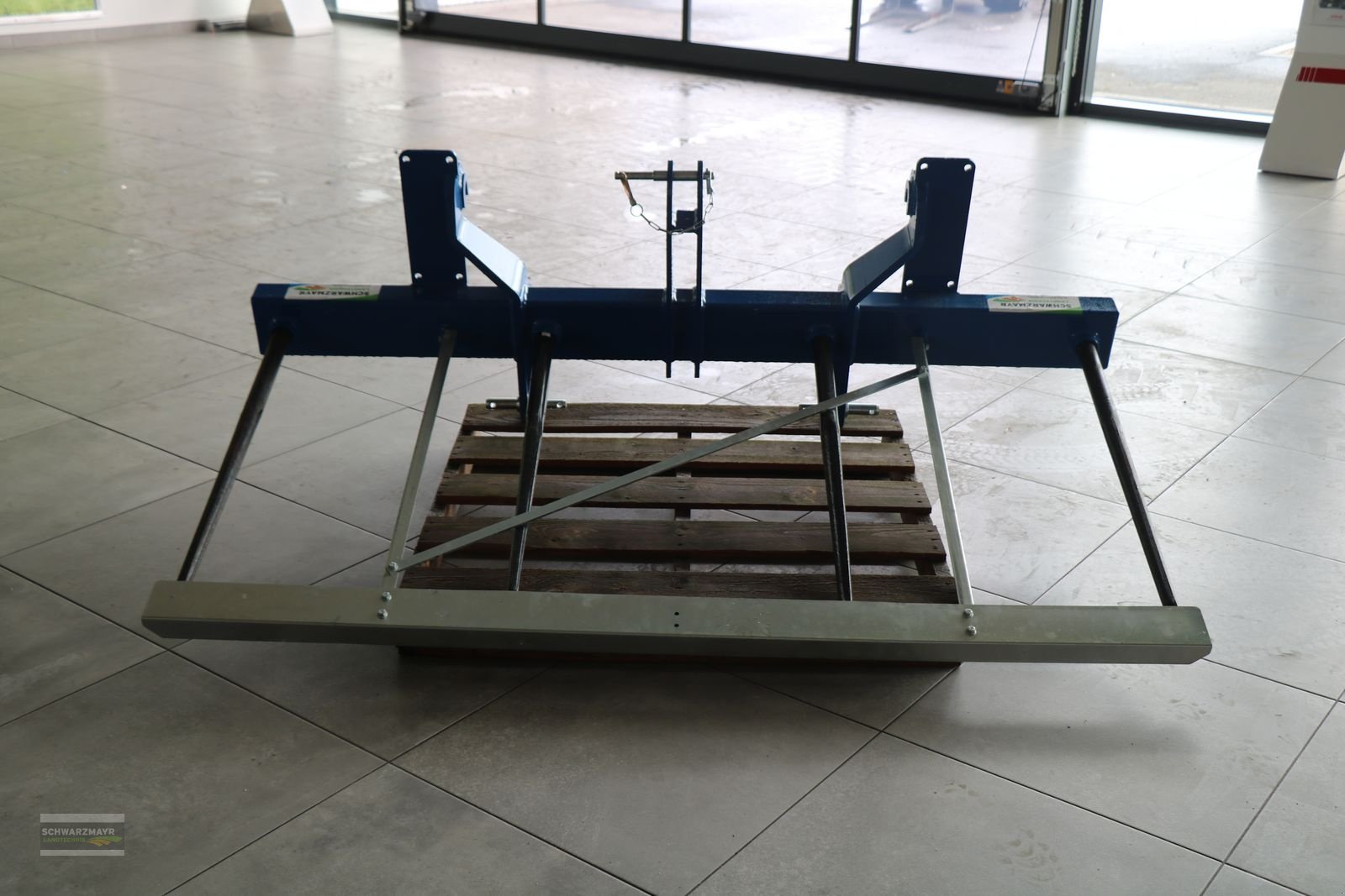 Folienballenzange типа Göweil Ballentransportdorn, Neumaschine в Gampern (Фотография 7)